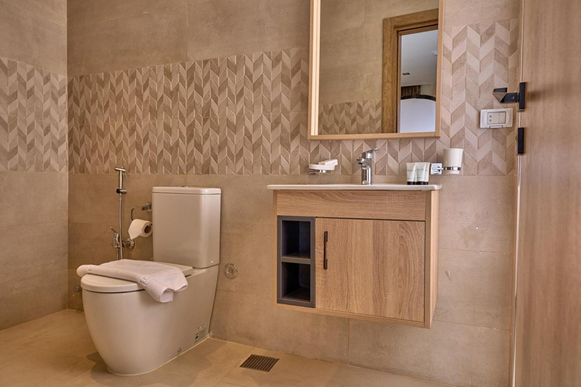 Lotus Inn Kafrat al Jabal Экстерьер фото