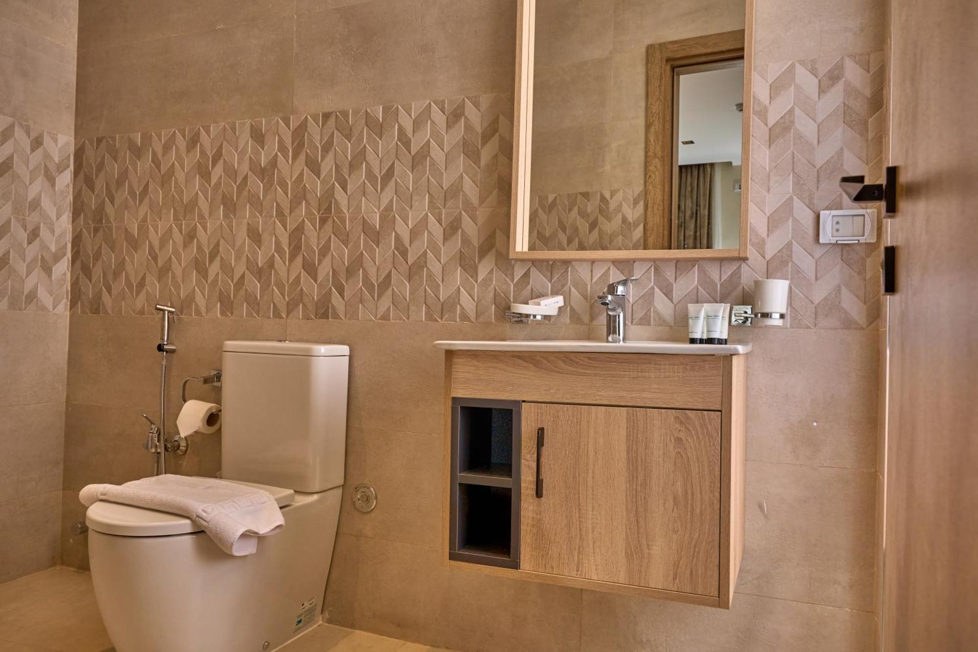 Lotus Inn Kafrat al Jabal Экстерьер фото